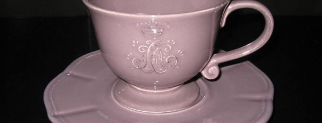 Corona Viola Tea Cup & Saucer