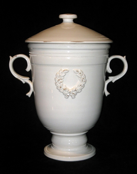 Stem Footed Urn (Off White)